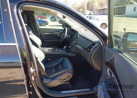 2016 Volvo Xc90 T6 Momentum z USA, uszkodzony, nr VIN YV4A22PKXG1025331